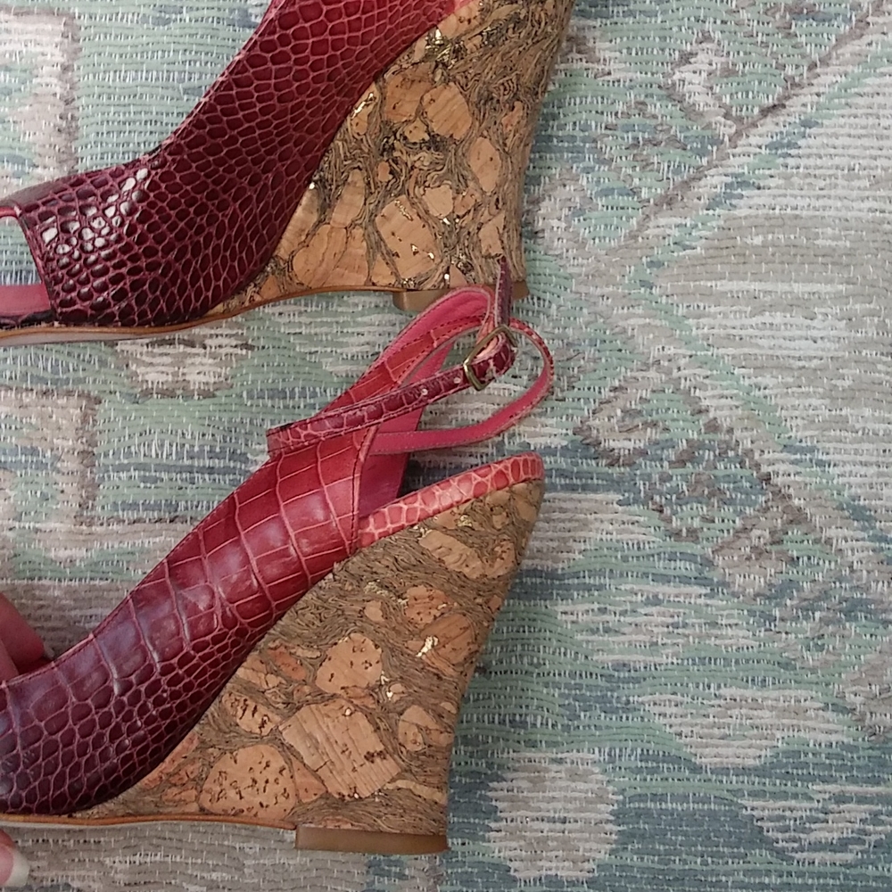 Zara Cranberry Crocodile and Cork Wedges - Picture 9 of 13